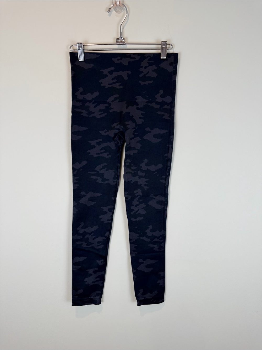 SPANX Blue and Black Camo High-Waist Active Leggings Size Medium
